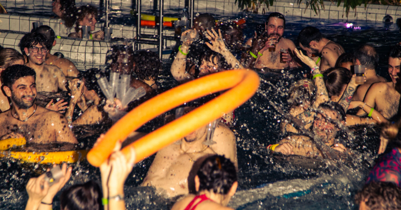 RTS Couleur 3 x Antigel te font gagner des entrées au prochain Club Piscine aux bains de Saillon !